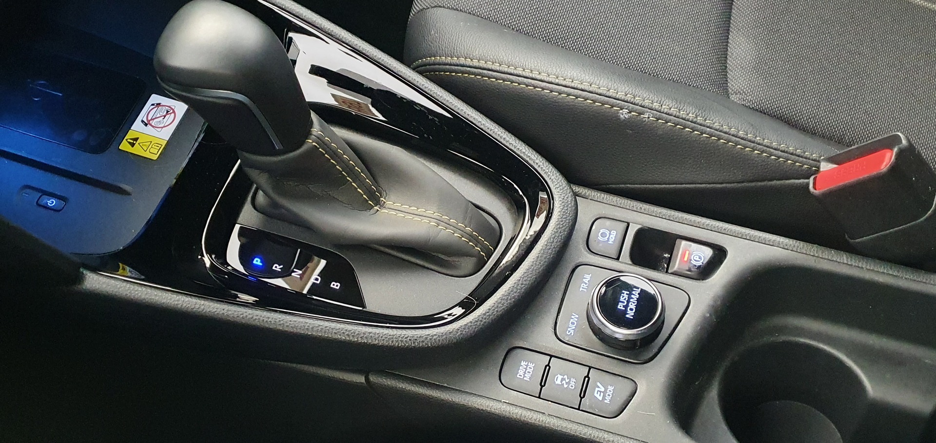 TOYOTA Yaris Cross 2022