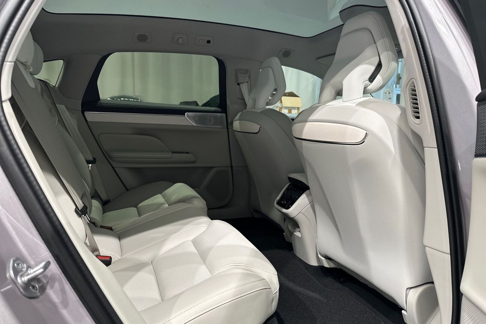VOLVO ES90 2026