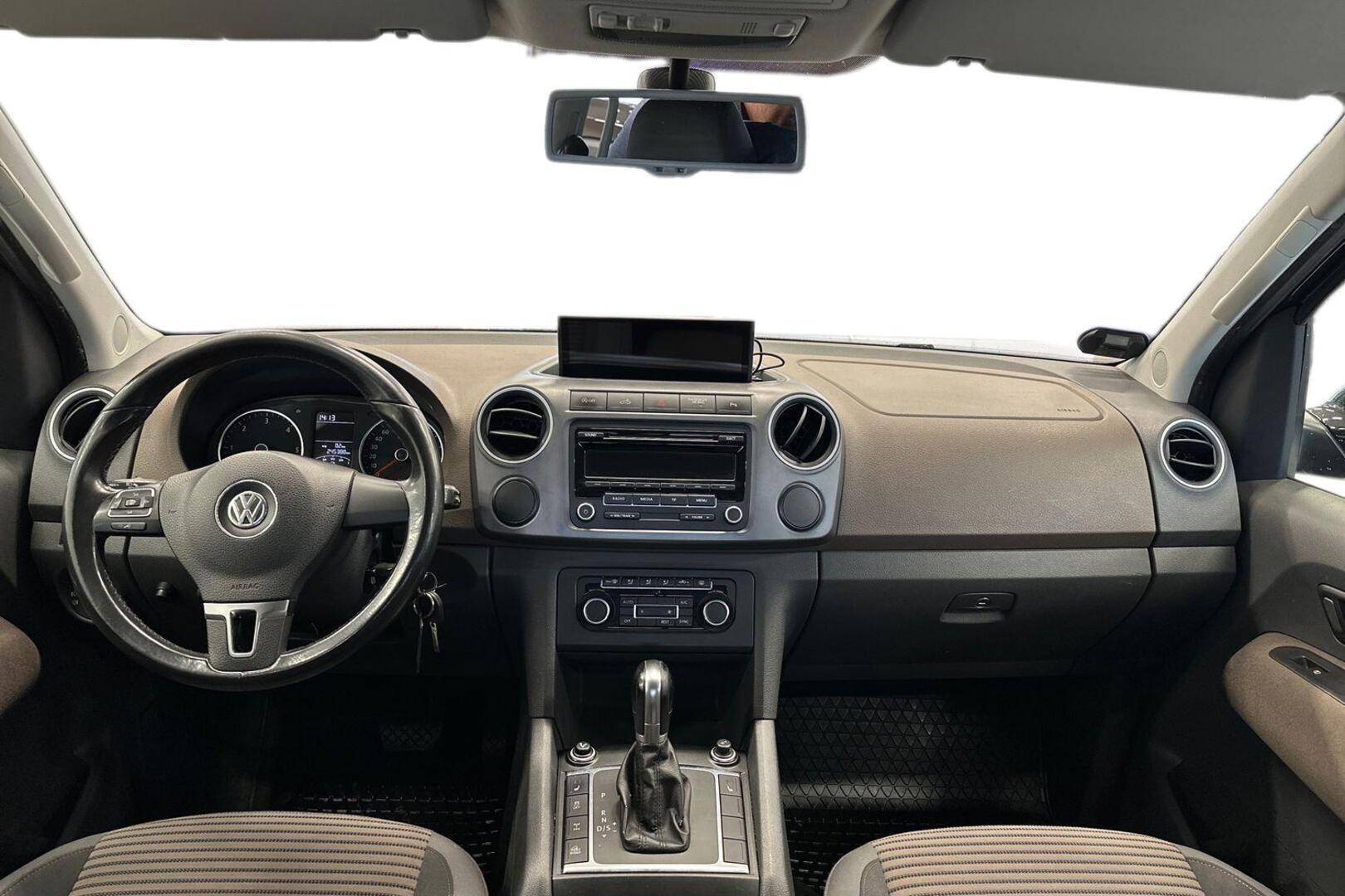 VOLKSWAGEN Amarok 2013
