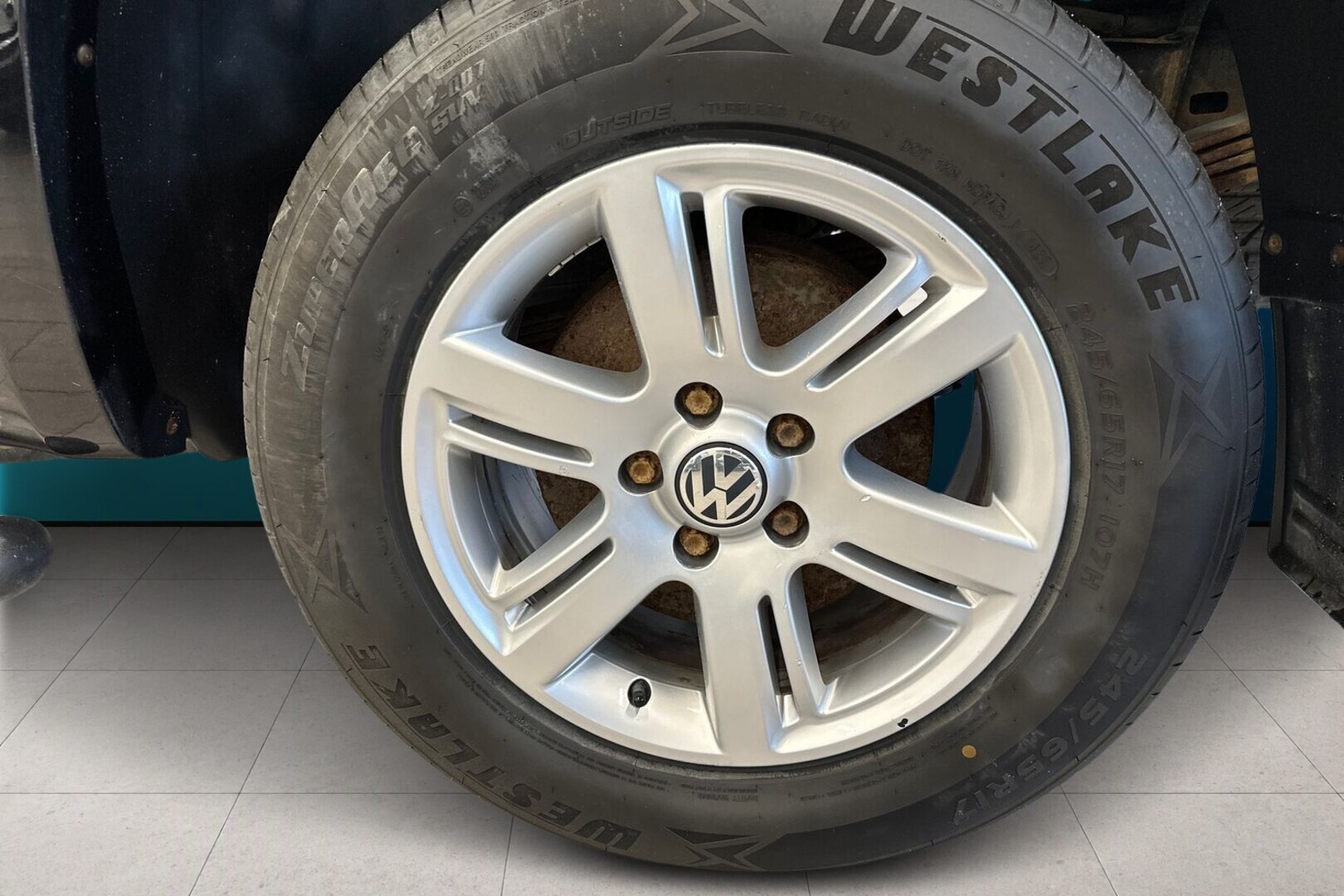 VOLKSWAGEN Amarok 2013