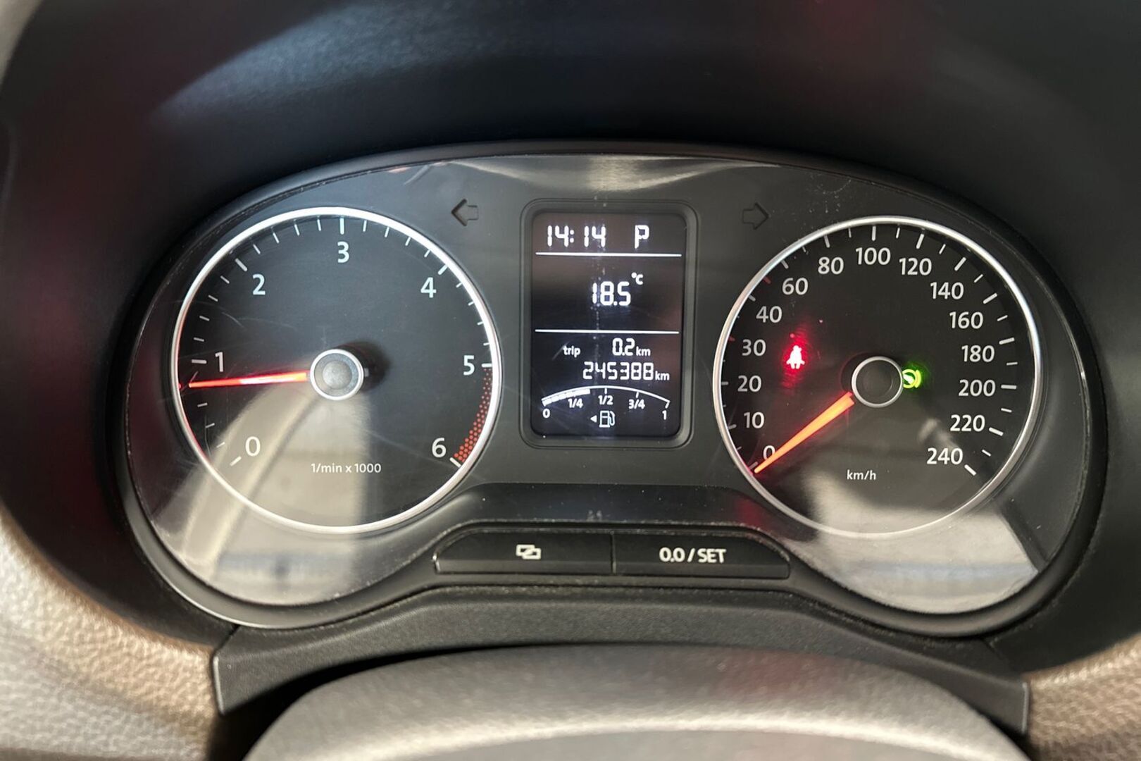 VOLKSWAGEN Amarok 2013