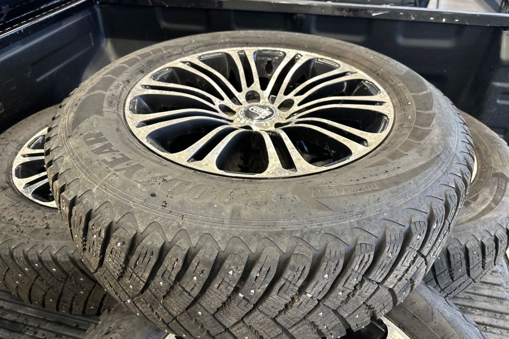VOLKSWAGEN Amarok 2013