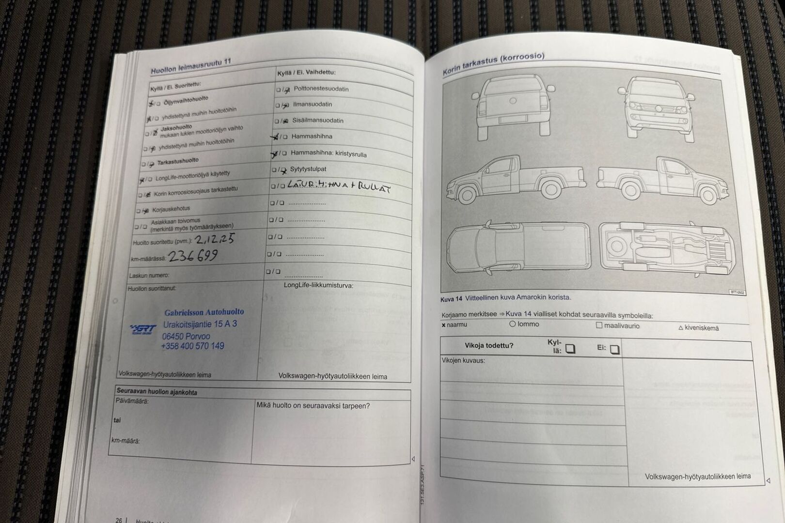 VOLKSWAGEN Amarok 2013