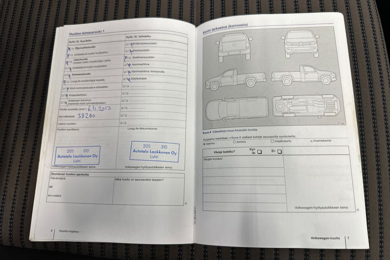 VOLKSWAGEN Amarok 2013