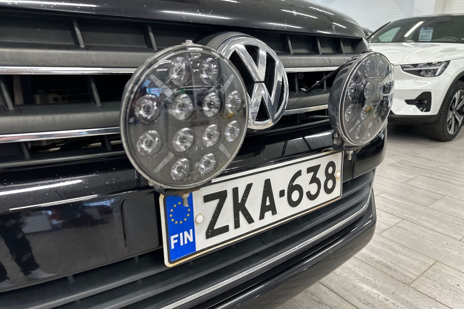 VOLKSWAGEN Amarok 2013