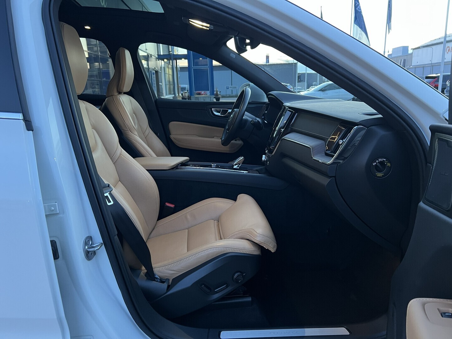 VOLVO XC60 2022