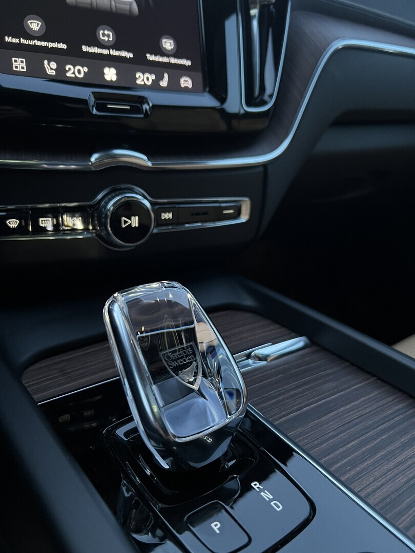 VOLVO XC60 2022