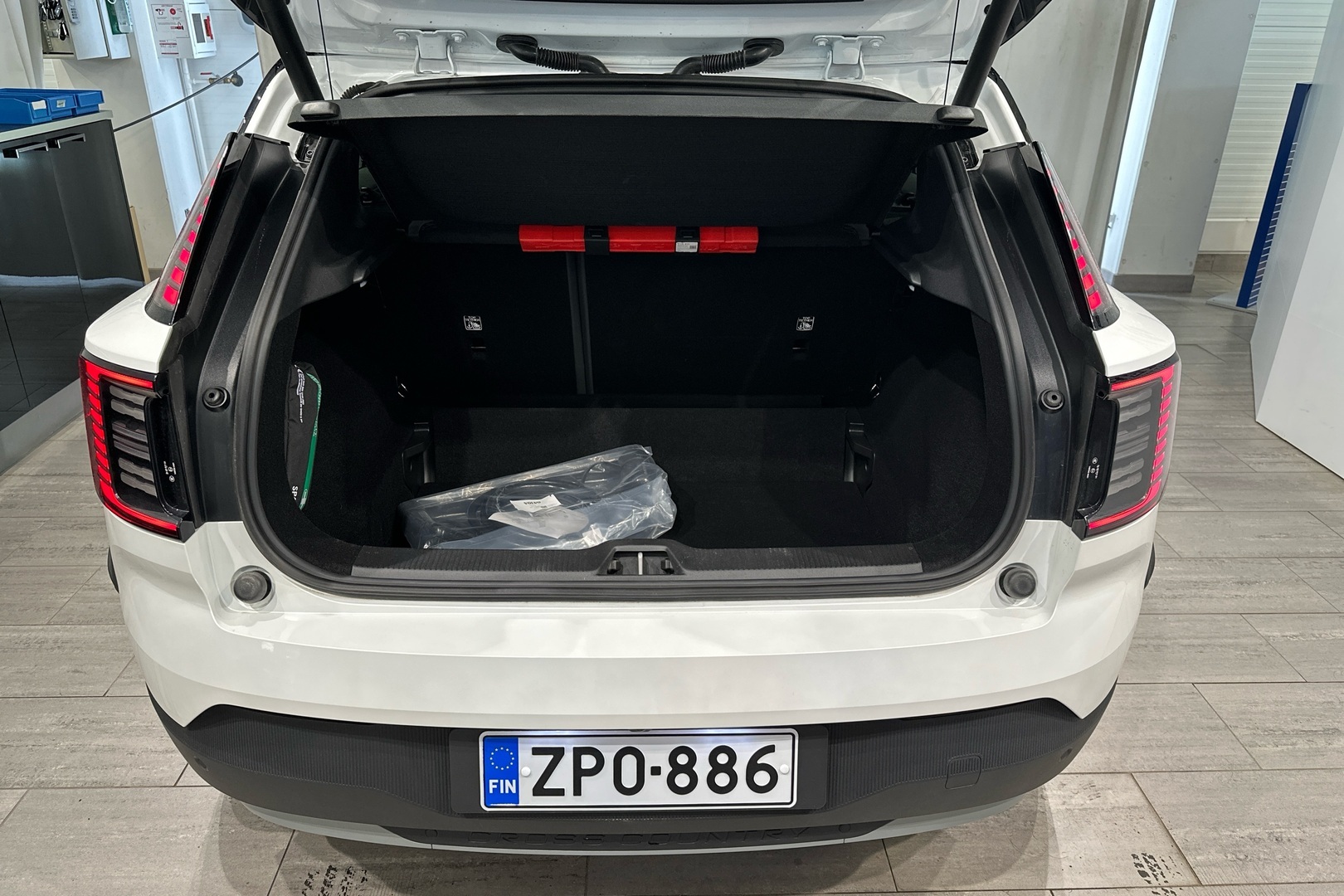 VOLVO EX30 Cross Country 2026