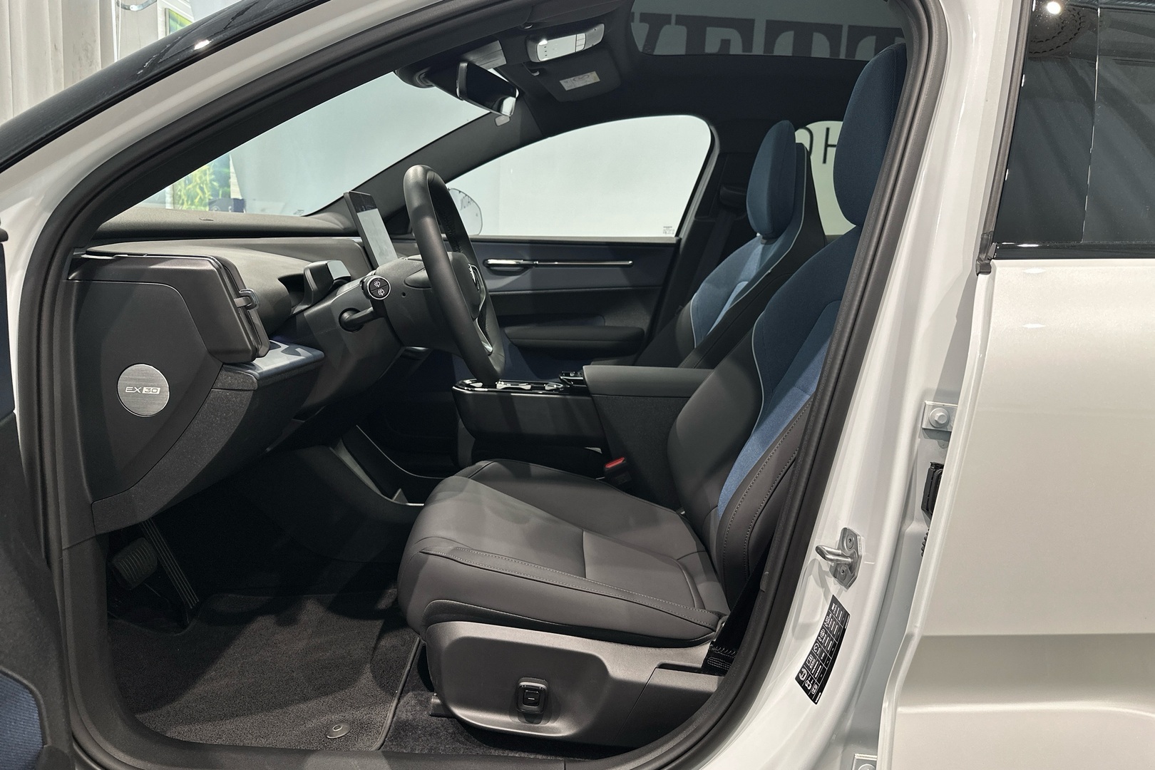 VOLVO EX30 Cross Country 2026