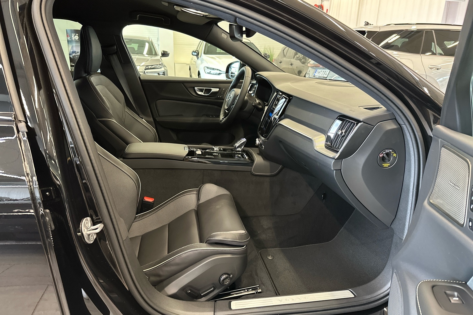 VOLVO V60 16