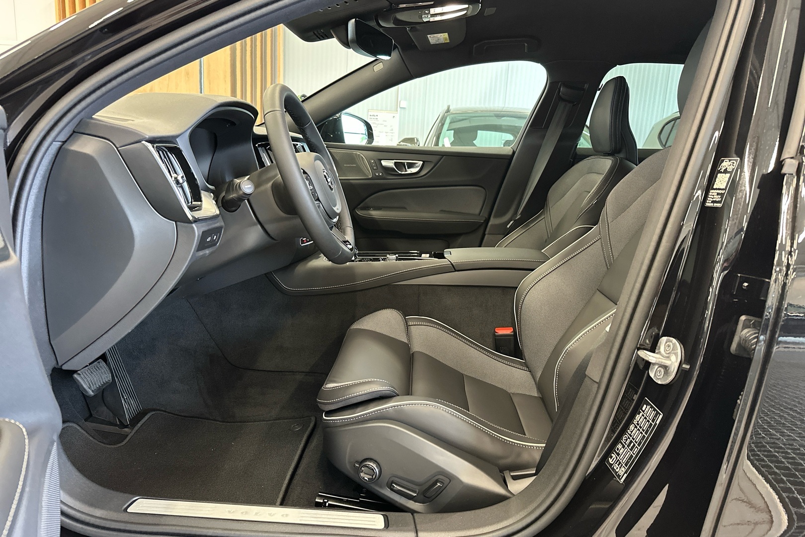 VOLVO V60 5