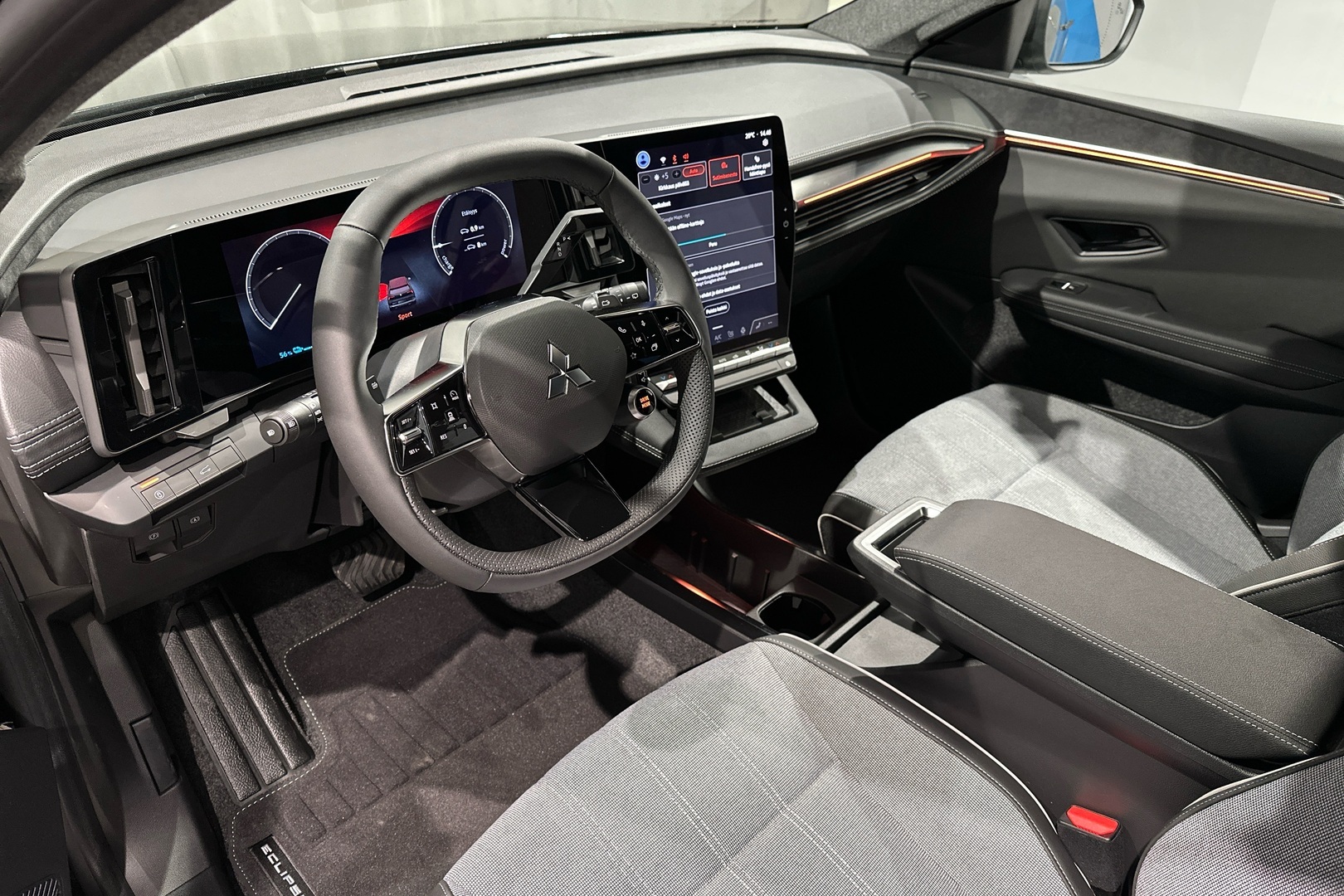 MITSUBISHI Eclipse Cross 6