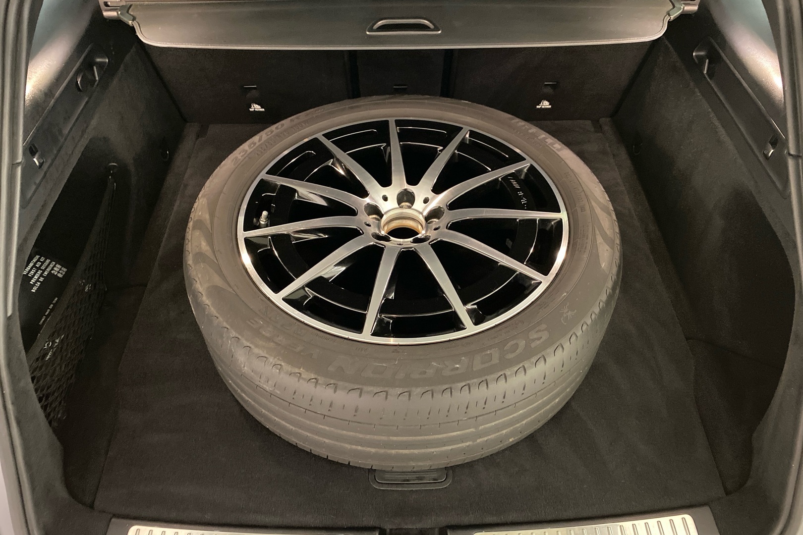 MERCEDES-BENZ EQC 2022