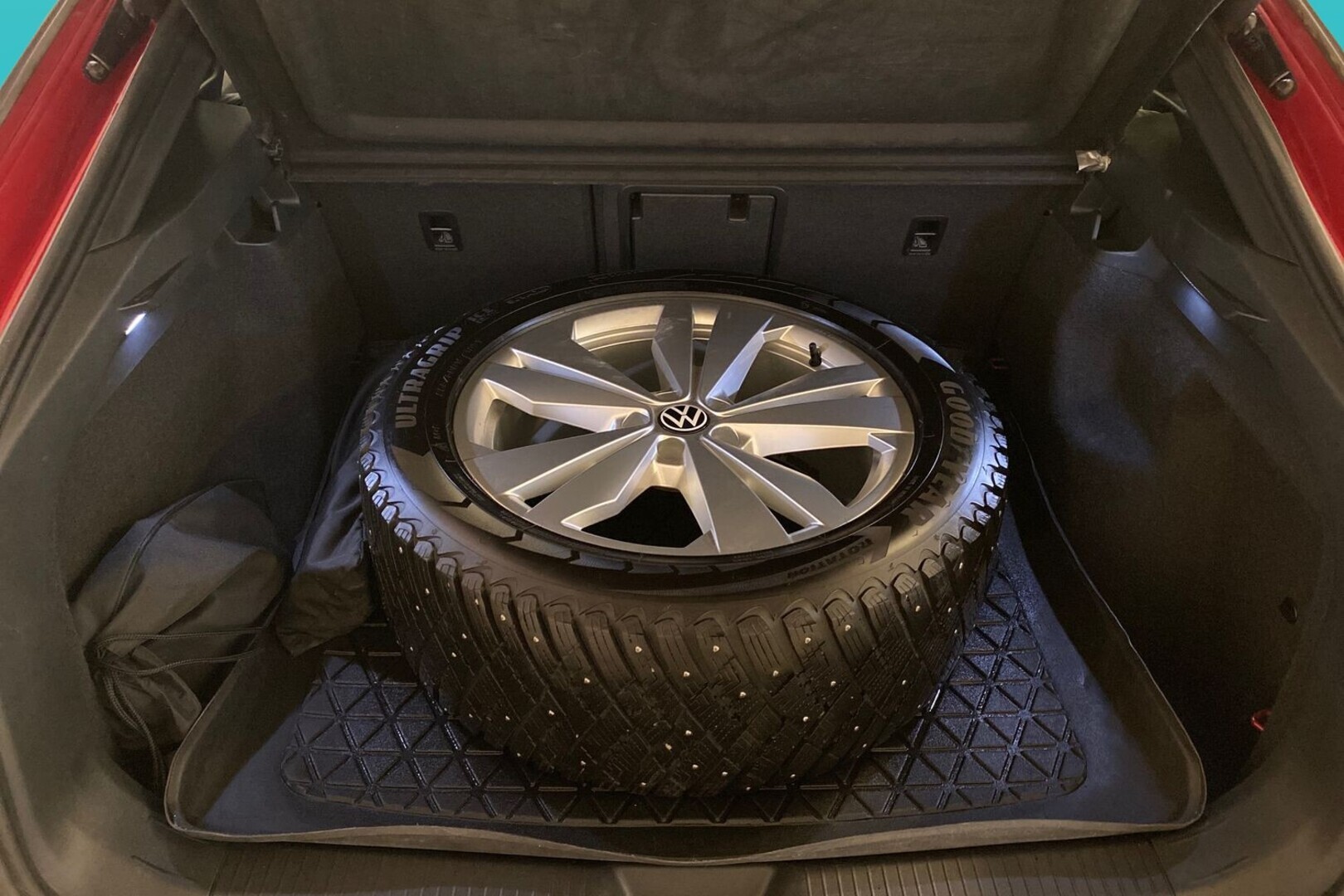 VOLKSWAGEN ID.5 21