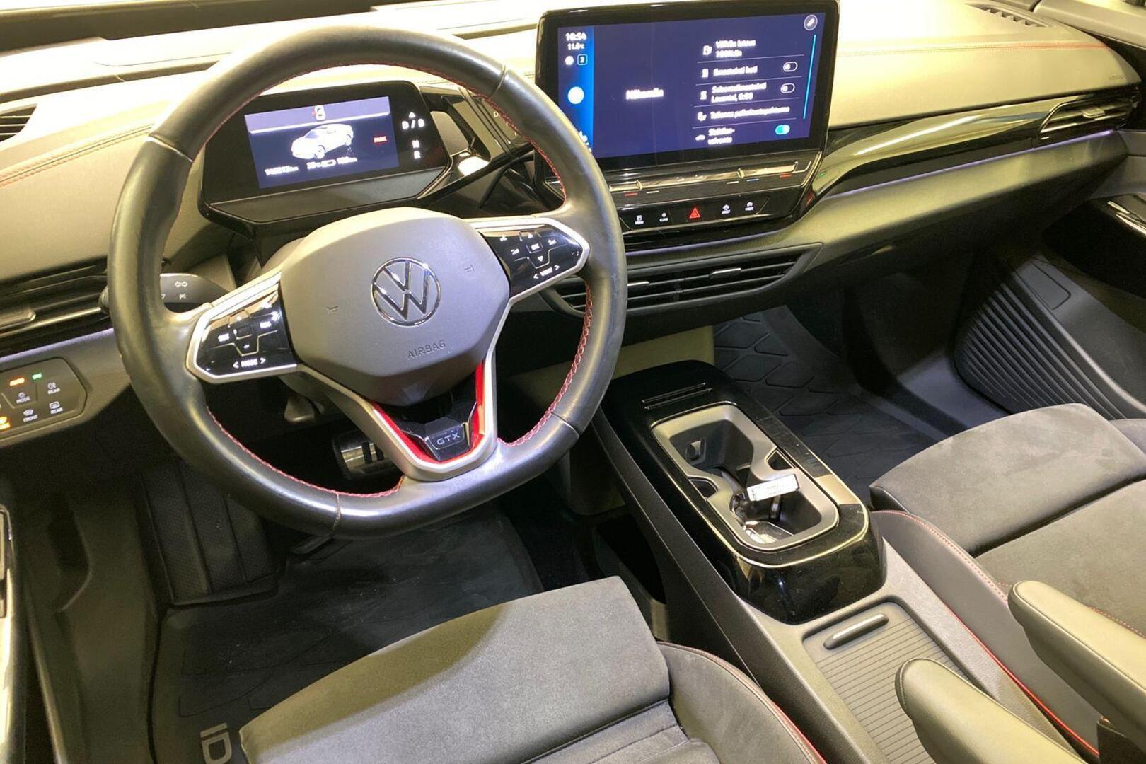 VOLKSWAGEN ID.5 8