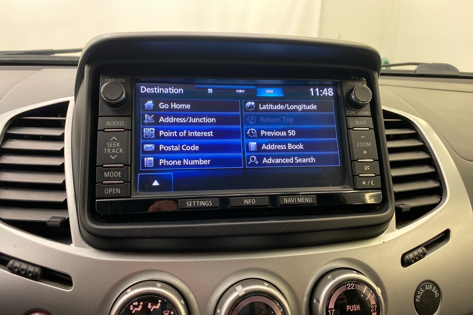 MITSUBISHI L200 2014