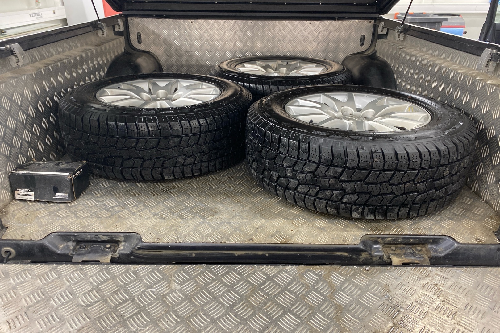 MITSUBISHI L200 2014