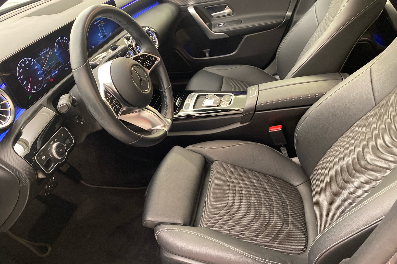 MERCEDES-BENZ CLA 2024