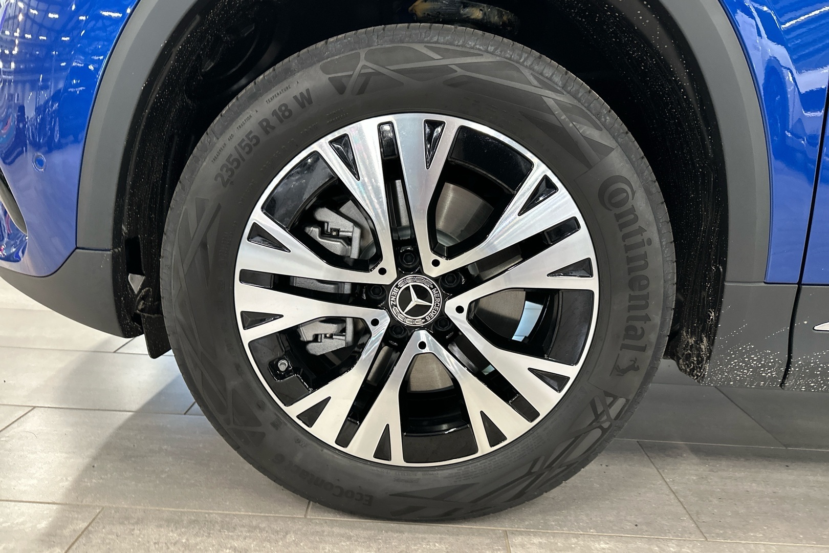 MERCEDES-BENZ GLA 2024