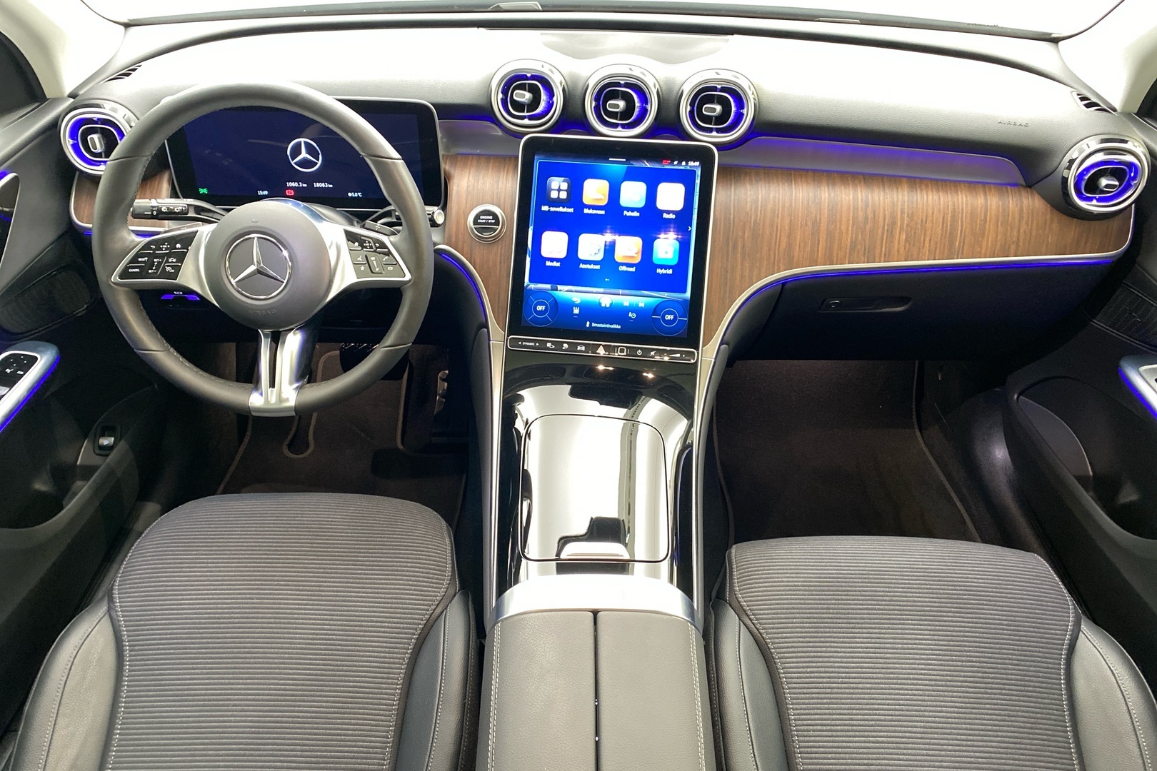 MERCEDES-BENZ GLC 2025