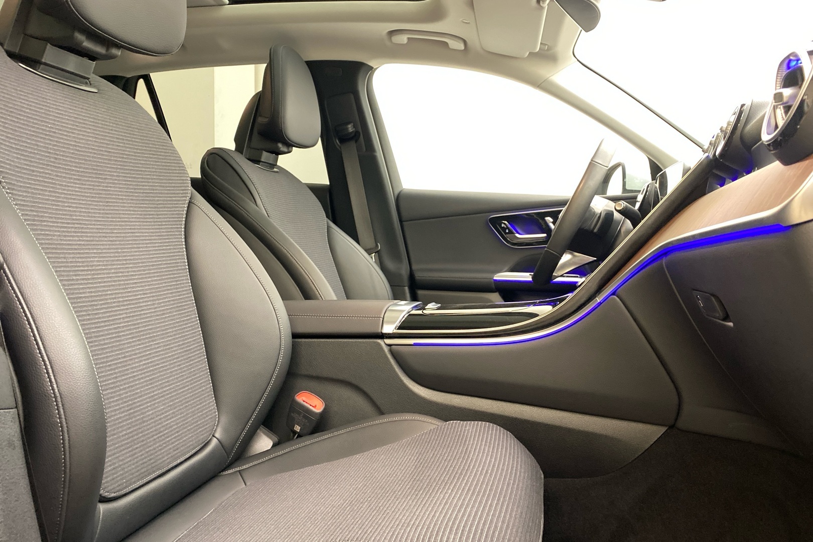 MERCEDES-BENZ GLC 2025