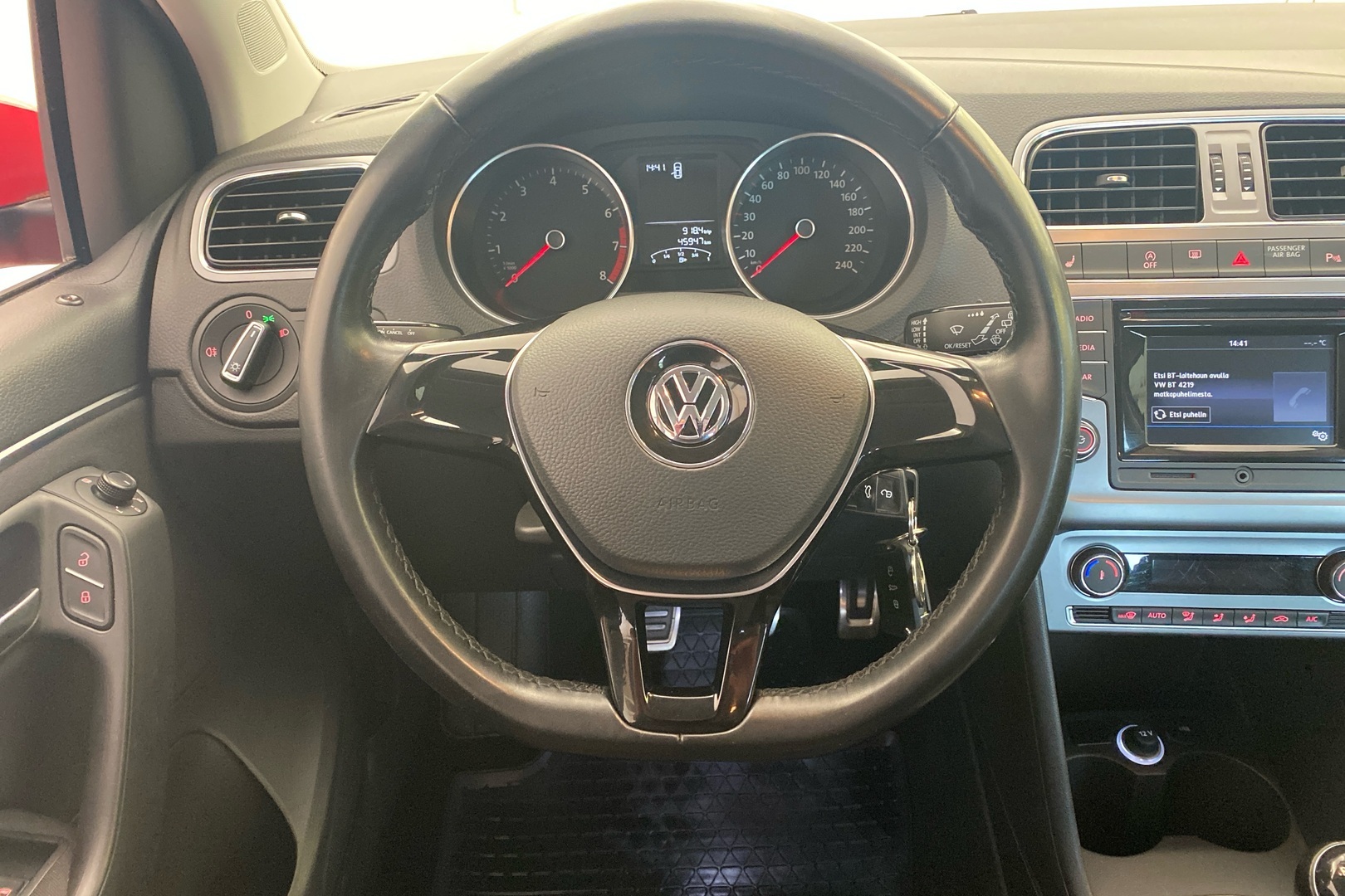 VOLKSWAGEN Polo 2017