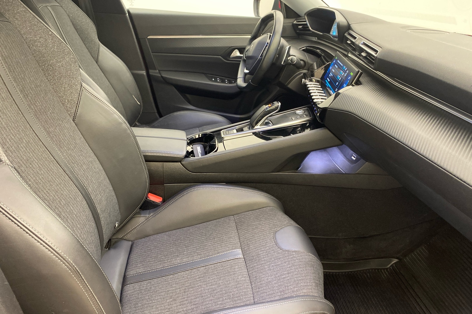 PEUGEOT 508 2020