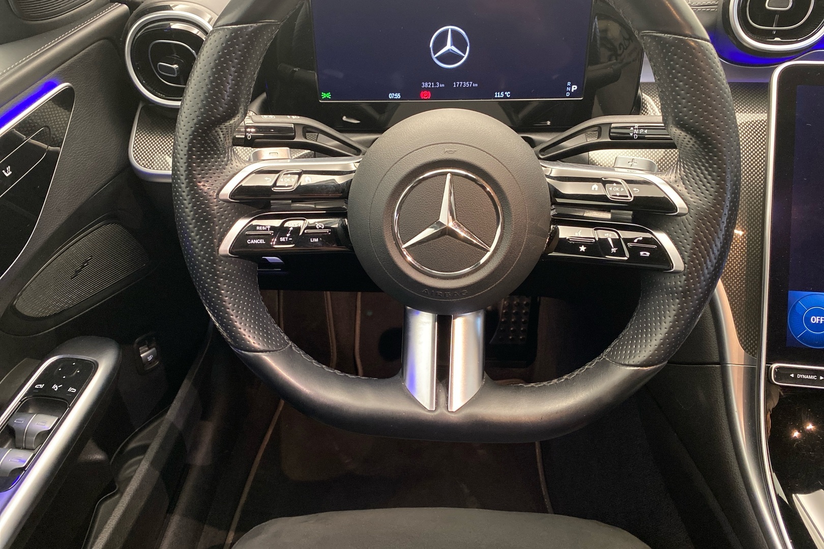 MERCEDES-BENZ C 2022