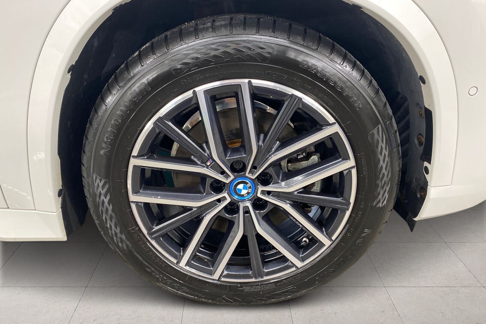 BMW X1 13