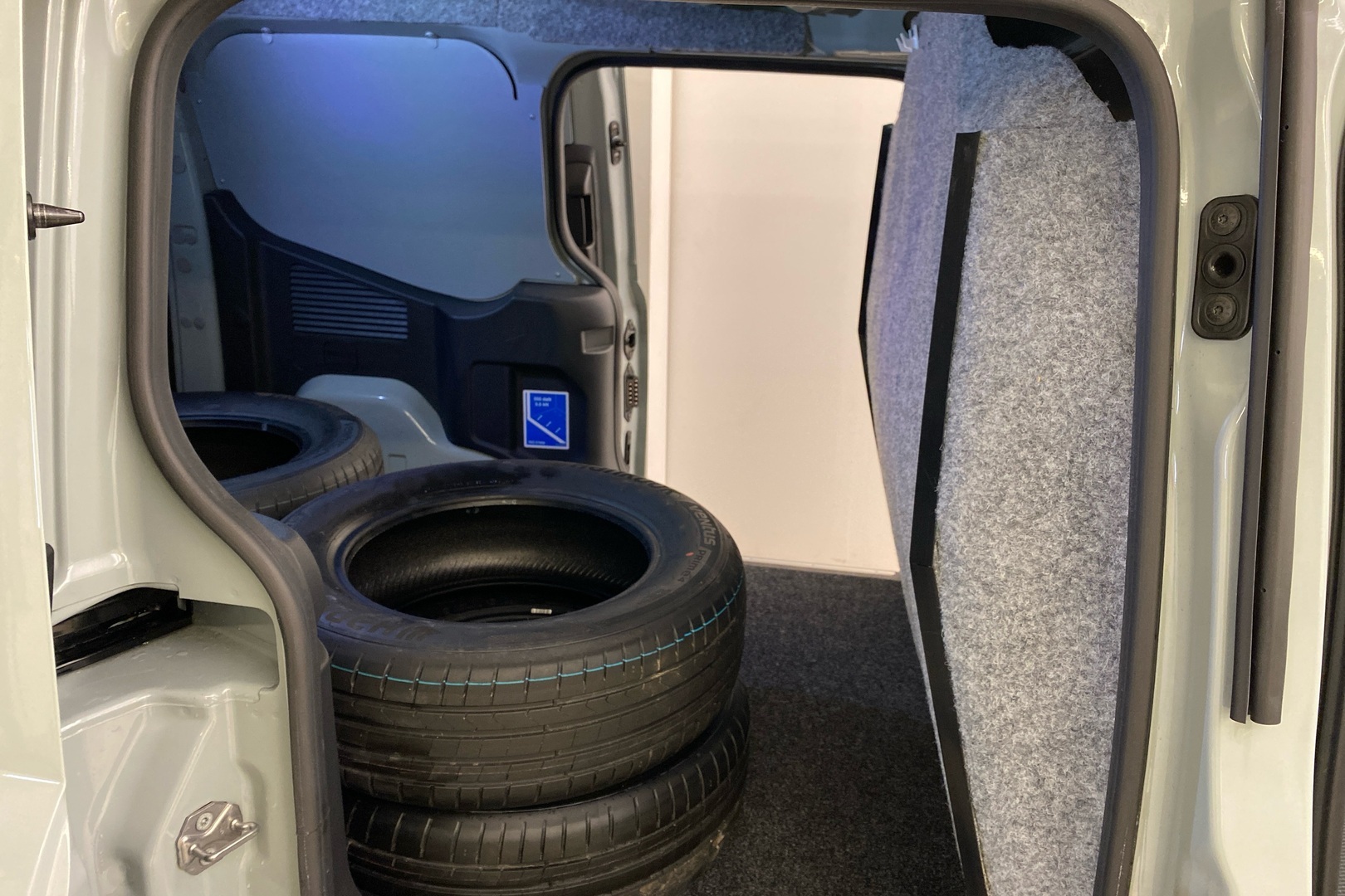 FORD Transit Courier 2024