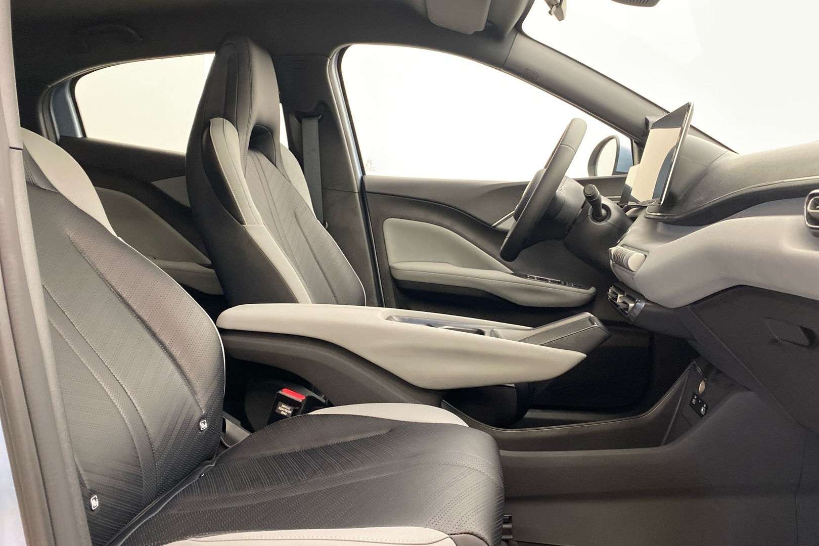 BYD Dolphin Surf 7