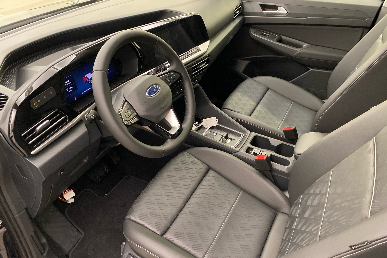 FORD Grand Tourneo Connect 2026
