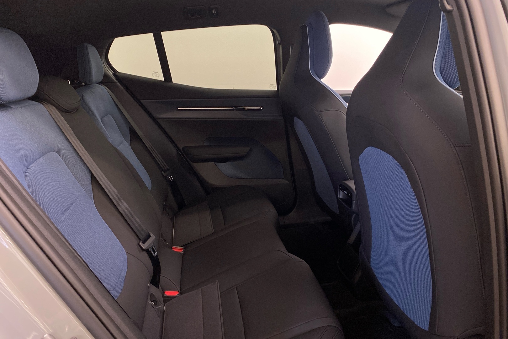 VOLVO EX30 2027