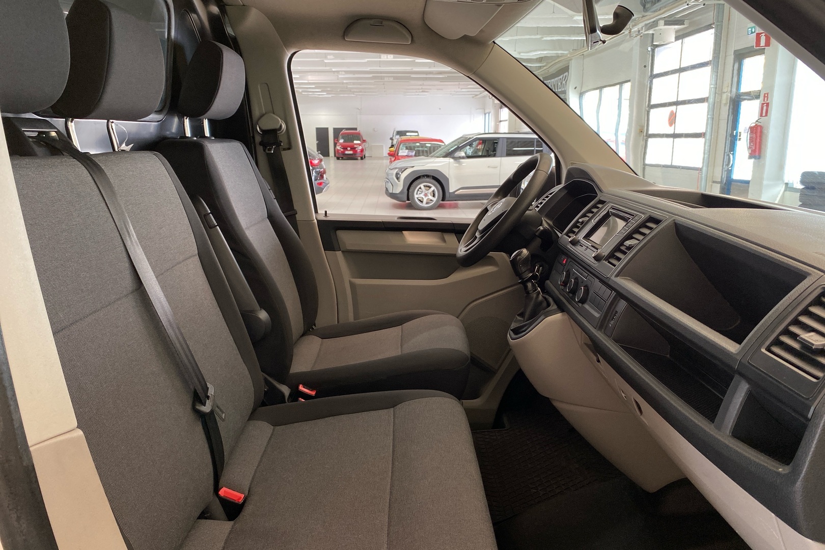 VOLKSWAGEN Transporter 2016