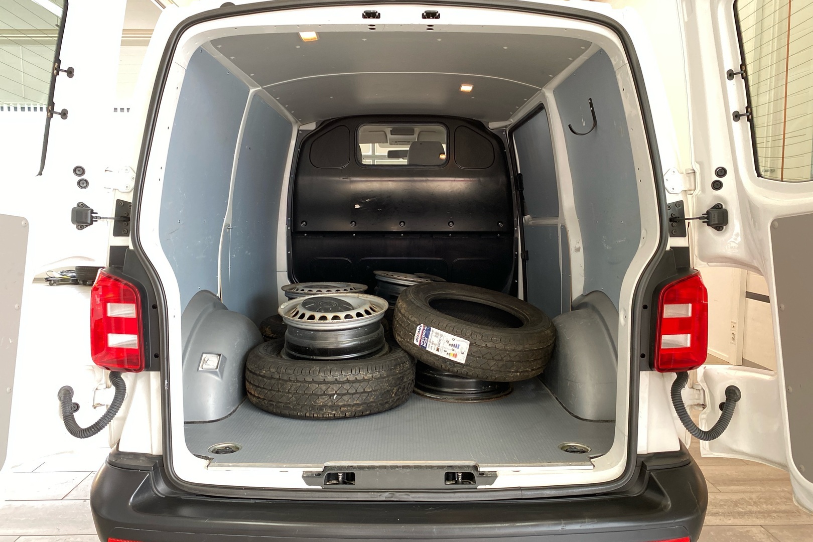 VOLKSWAGEN Transporter 2016