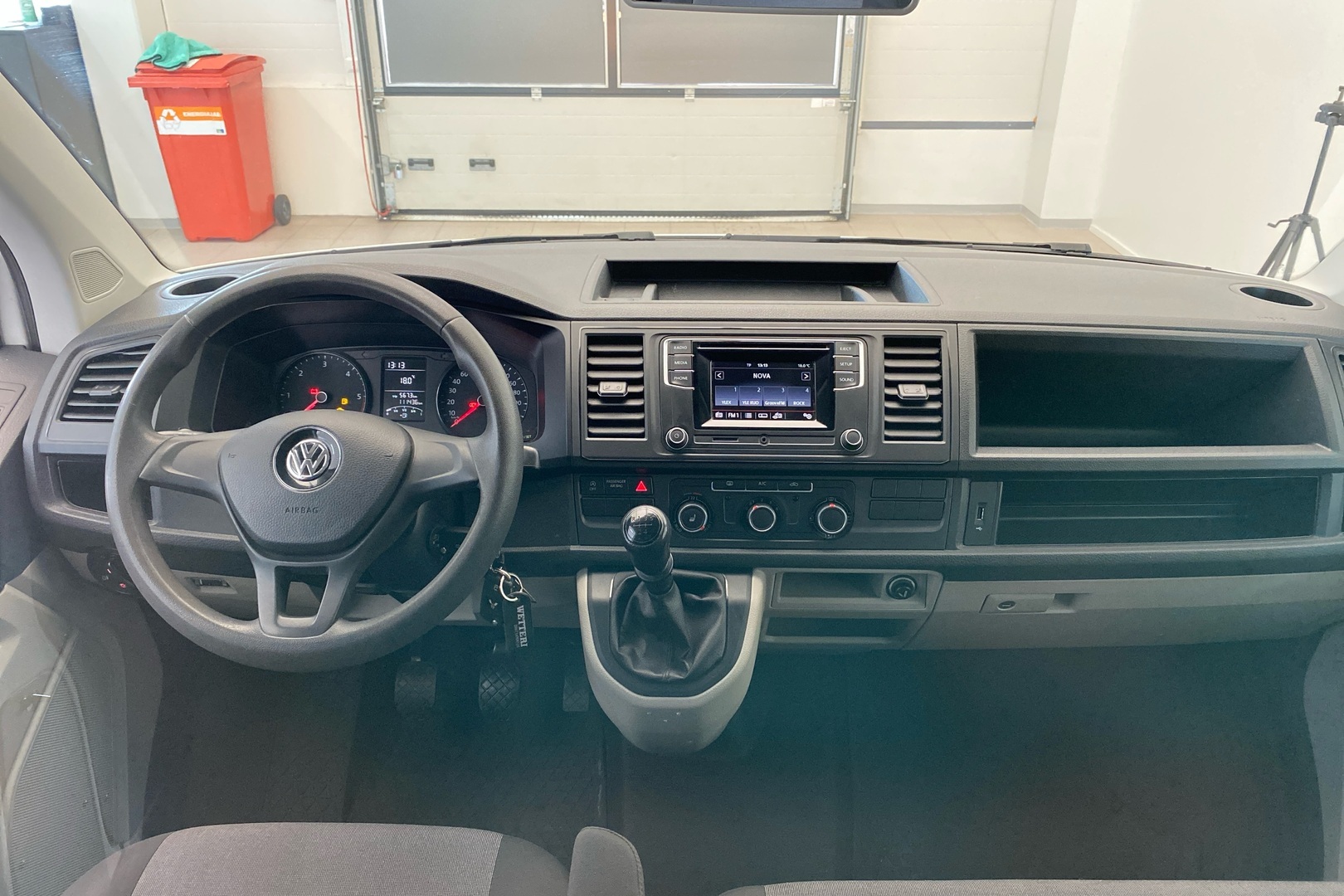 VOLKSWAGEN Transporter 2016