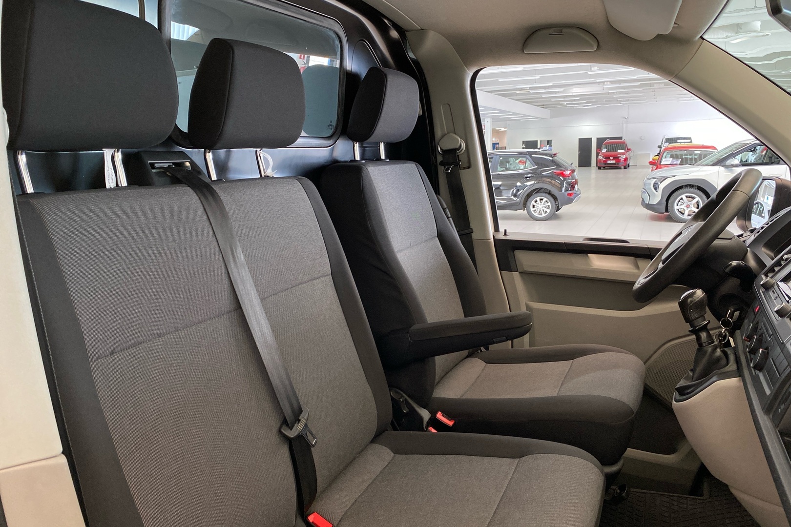 VOLKSWAGEN Transporter 2016