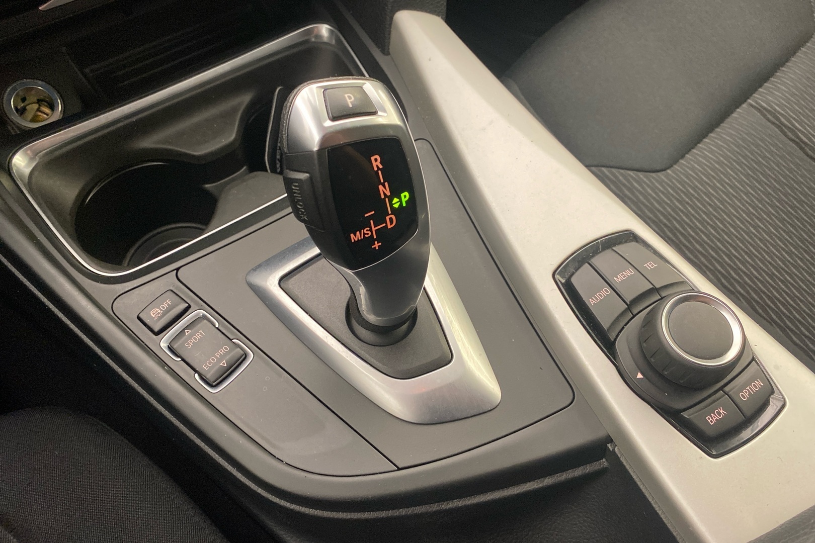 BMW 320 2012