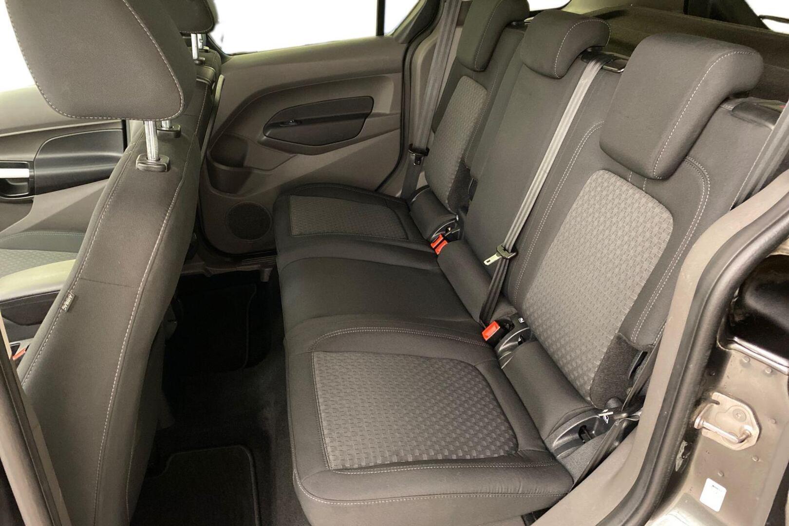 FORD Tourneo Connect 11