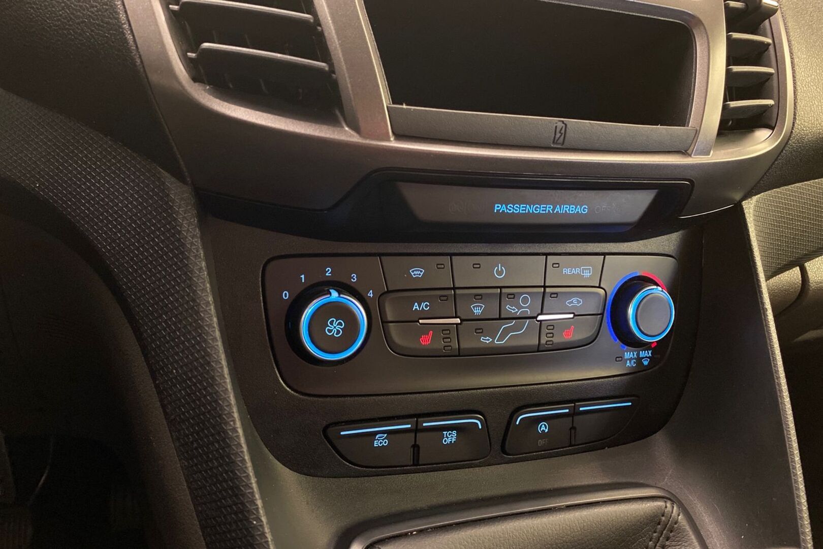 FORD Tourneo Connect 19