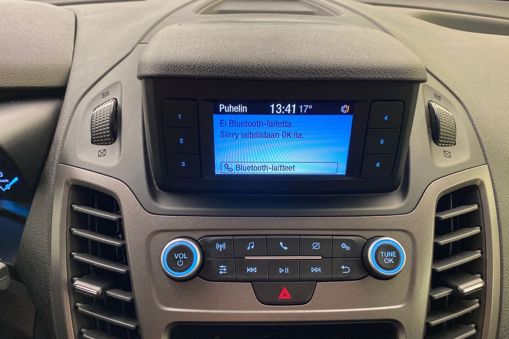FORD Tourneo Connect 23