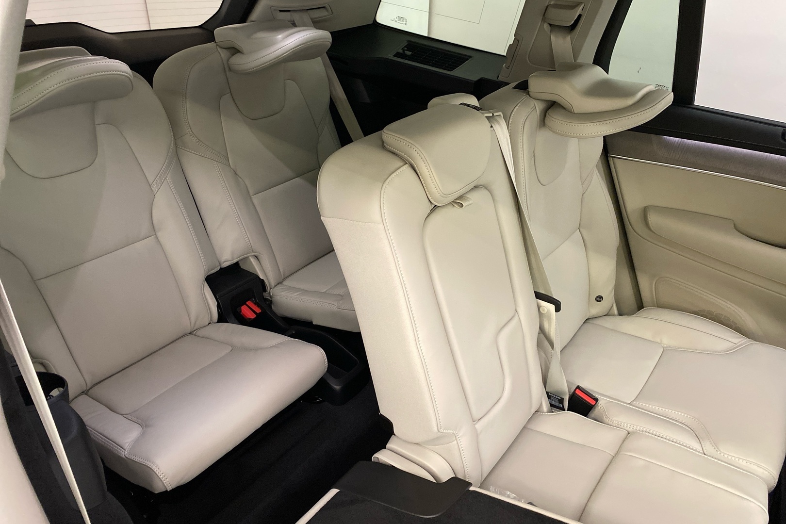 VOLVO XC90 12