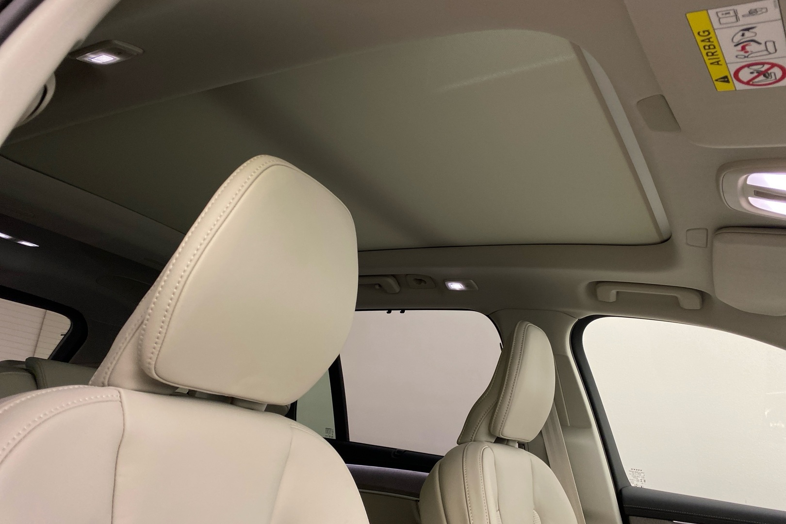 VOLVO XC90 13