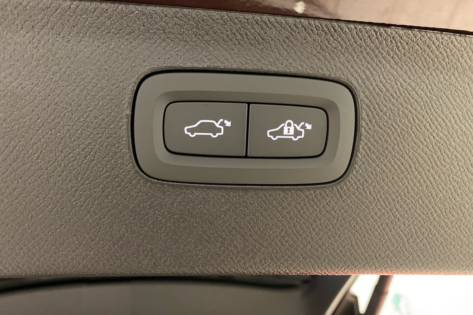 VOLVO XC90 18