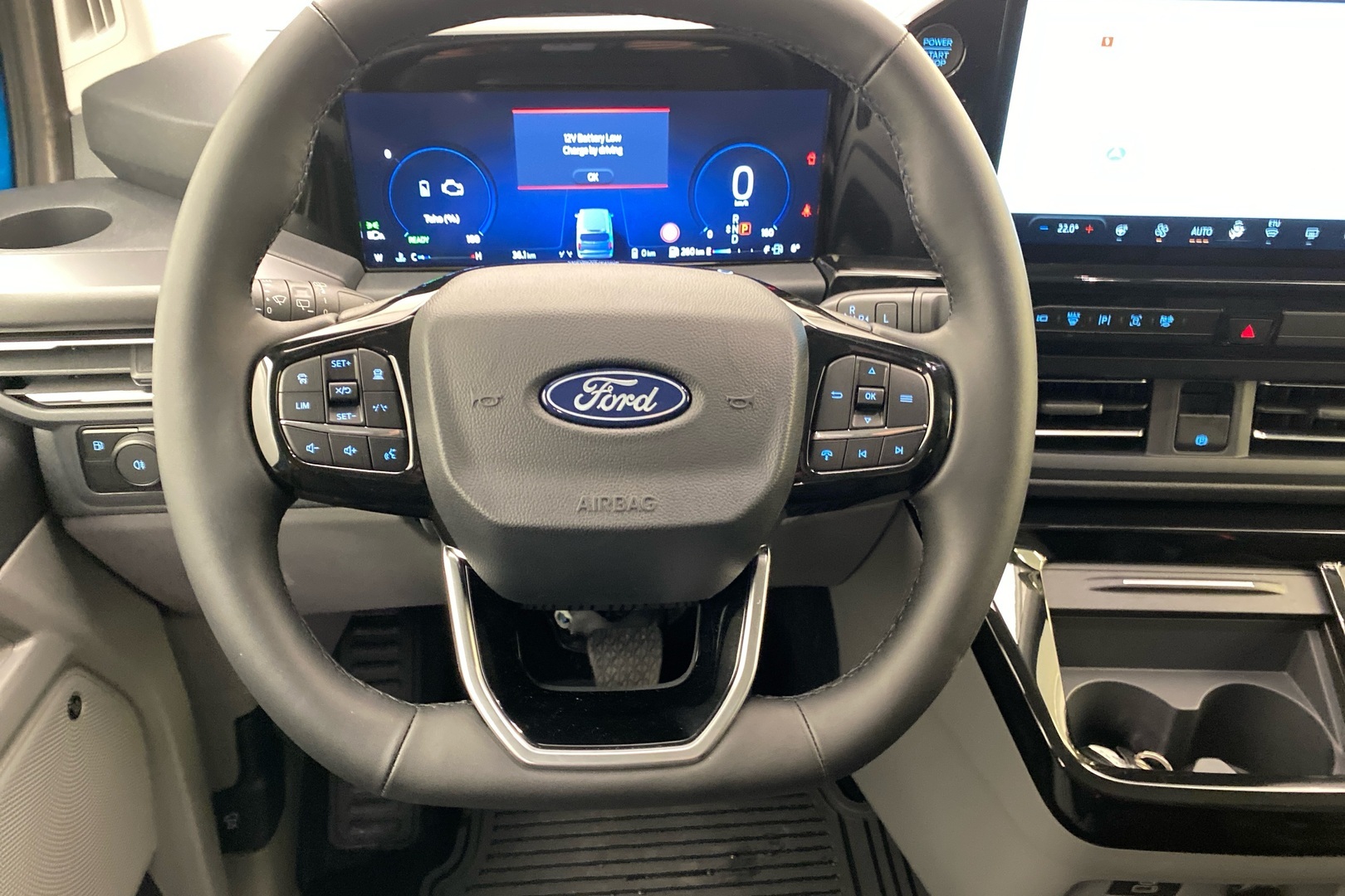 FORD Tourneo Custom 2025