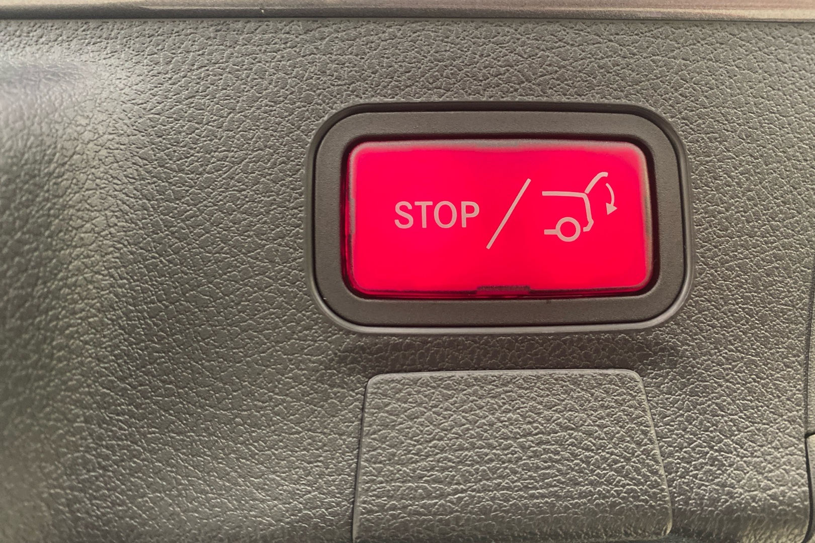 MERCEDES-BENZ CLA 2025