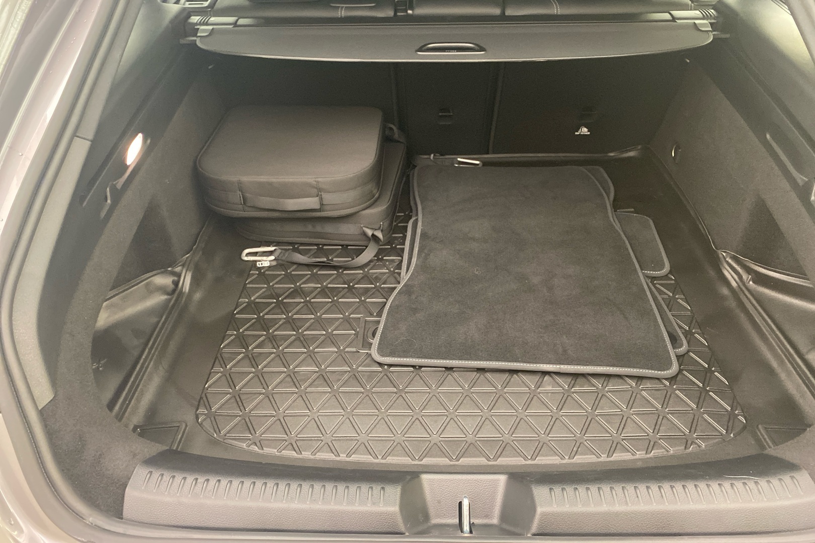 MERCEDES-BENZ CLA 2025