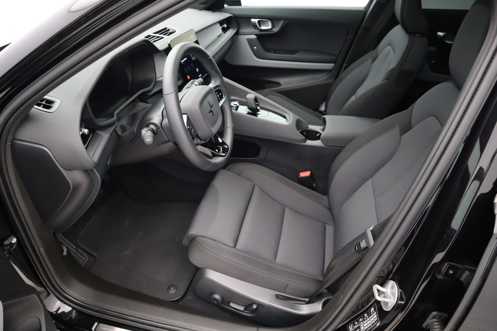 POLESTAR 2 2024