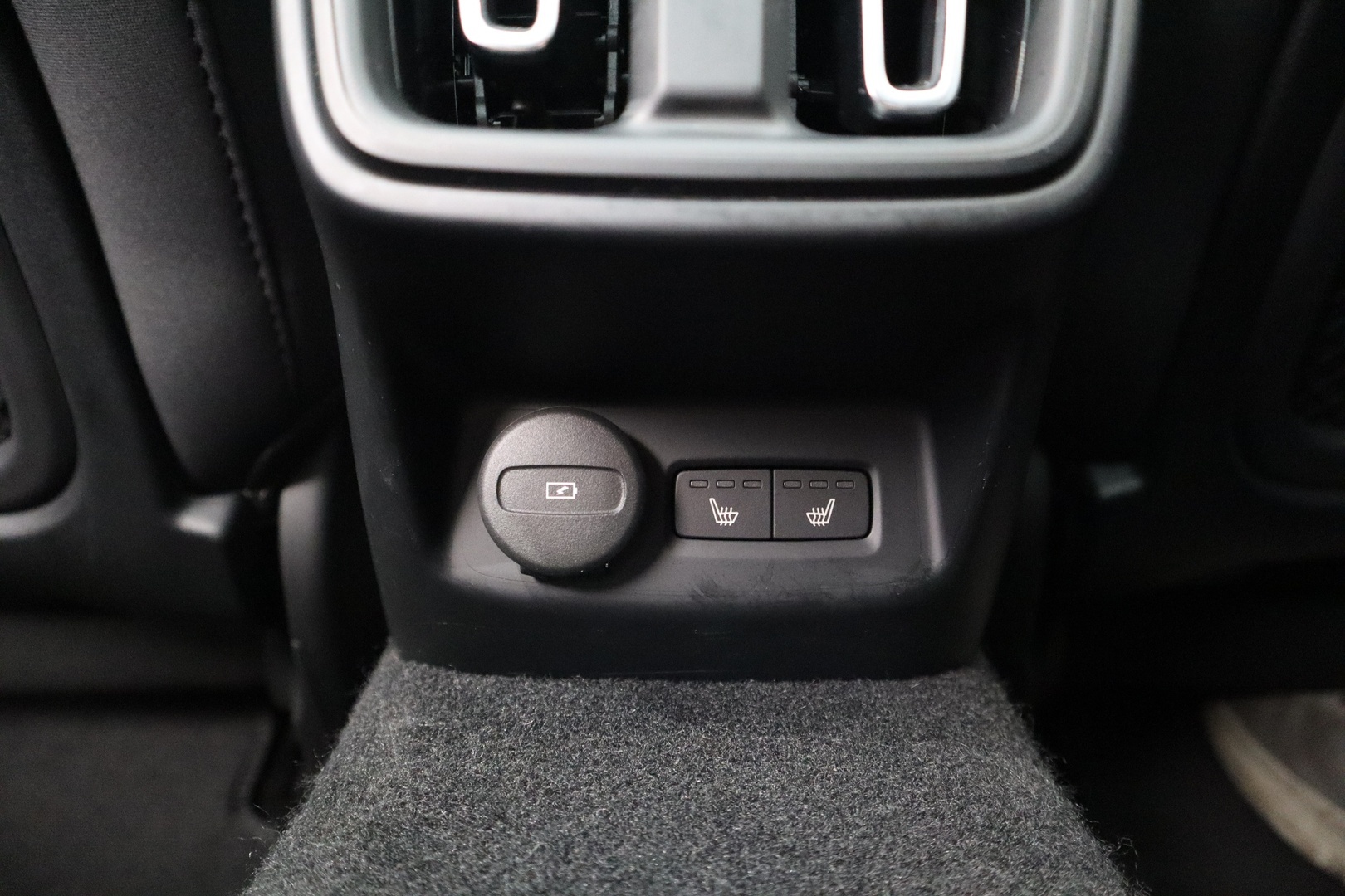 POLESTAR 2 2024