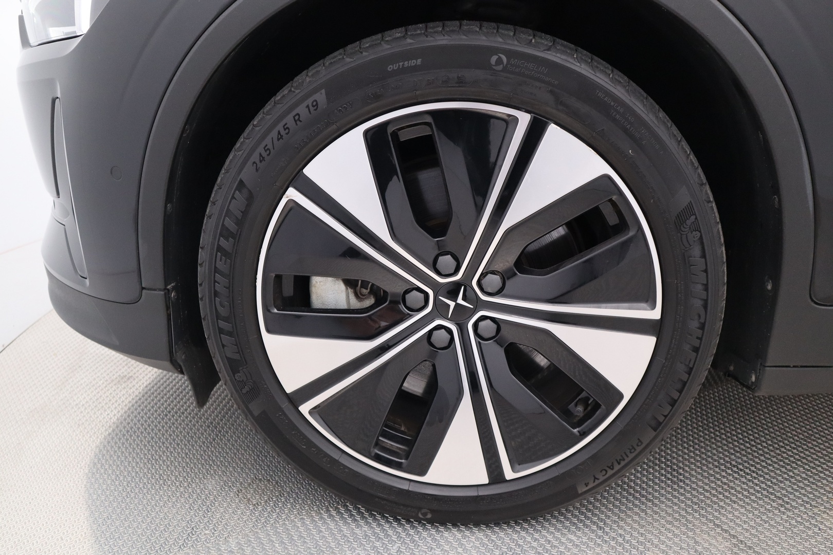 POLESTAR 2 2024